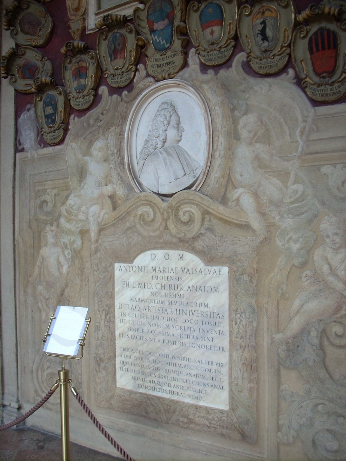 Antonio Maria Valsalva's memorial, Palazzo dell'Archiginnasio, Bologna (1).JPG